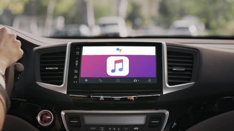 Apple Music w samochodzie