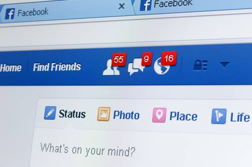 pasek powiadomień na Facebooku