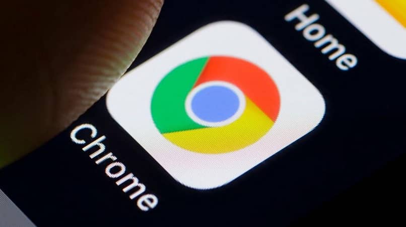 logo Google Chrome na telefon komórkowy