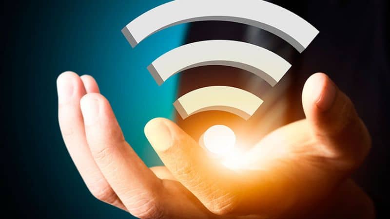 Sieć Wi-Fi w ręku