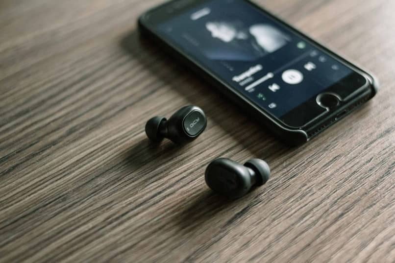 Słuchawki z systemem Android