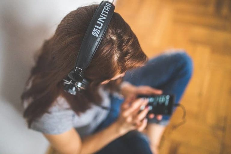 Czy W Wielka Sobote Mozna Sluchac Muzyki Jak słuchać muzyki bez internetu ZA DARMO - 2022