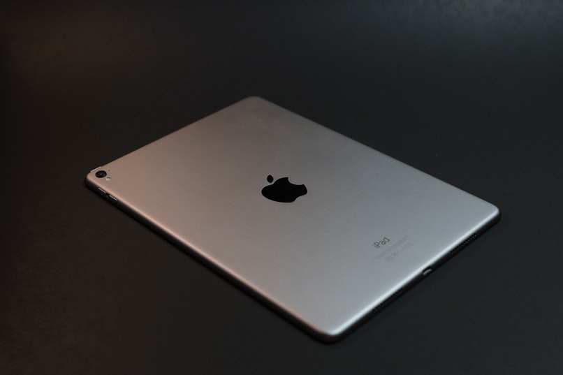 logo iPada i Apple