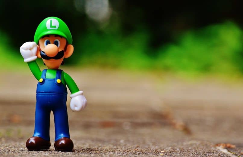 postać Luigi w parku