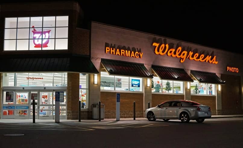 Sklep lub zakład Walgreens otwarte w nocy