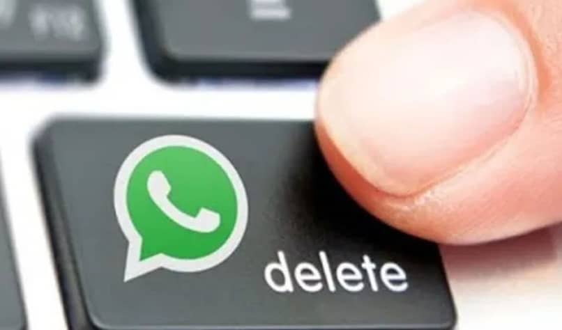 przycisk, aby usunąć WhatsApp