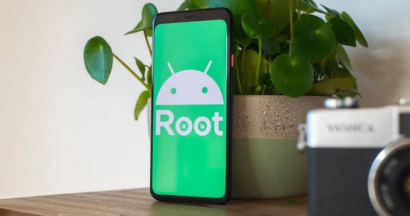 telefon z Androidem z rootem