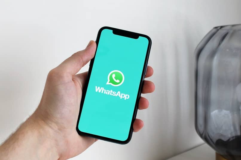 WhatsApp mobilny
