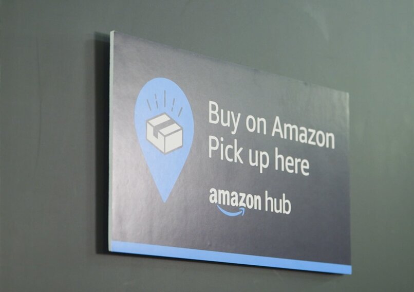 Szafki w centrum Amazon