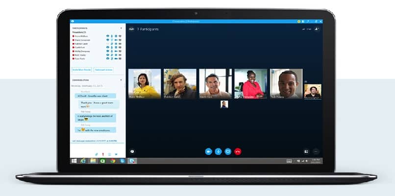 Spotkania na Skypie na laptopie