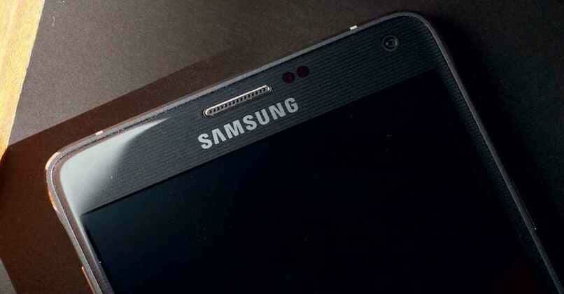 przód urządzenia mobilnego Samsung